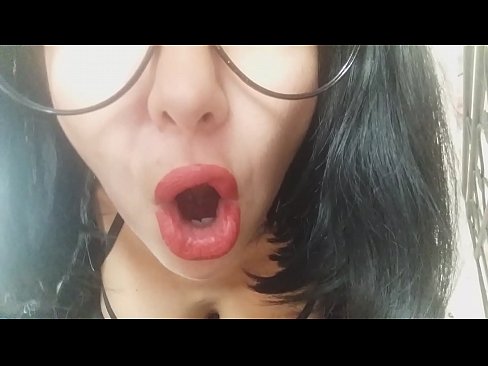 ❤️ ליב, דיין שטיף מאמע וועט דיך היינט נישט לאזן גיין אין שול... איך דארף דיך צופיל... שיין פּאָרן ביי אונדז ❌️❤